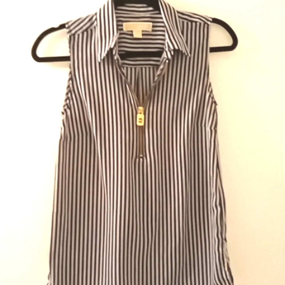 Michael kors sleeveless shirt size small  navy blue